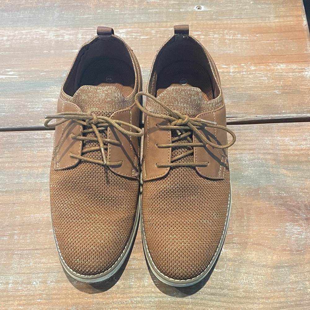 Kids Brown Knit Dress Shoes with Lace-Up Closure